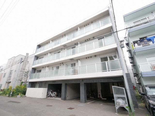 北海道札幌市中央区南九条西８（マンション）の賃貸物件の外観