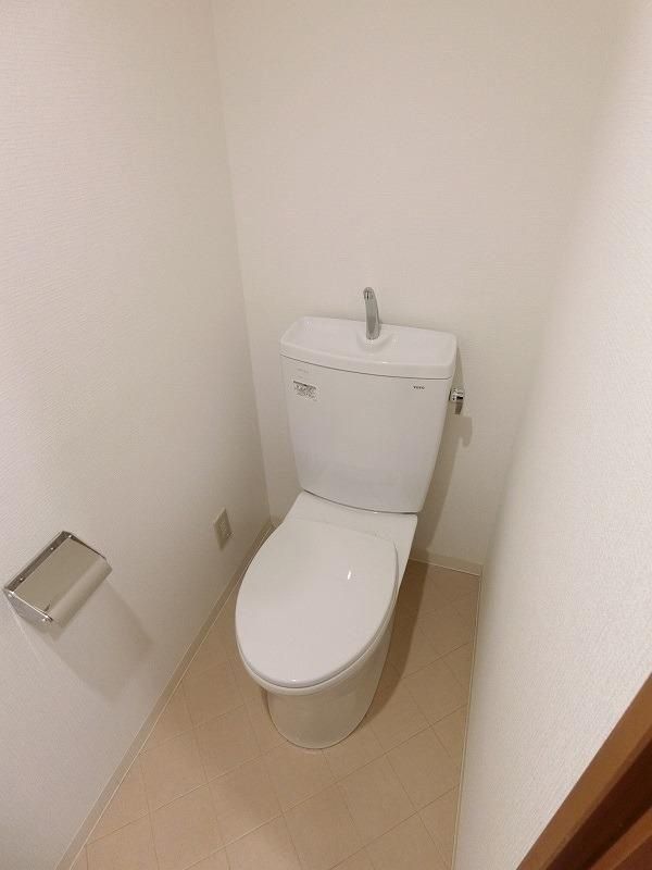 【中野区新井のマンションのトイレ】
