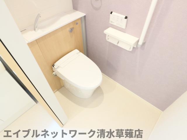 【静岡市清水区長崎新田のアパートのトイレ】