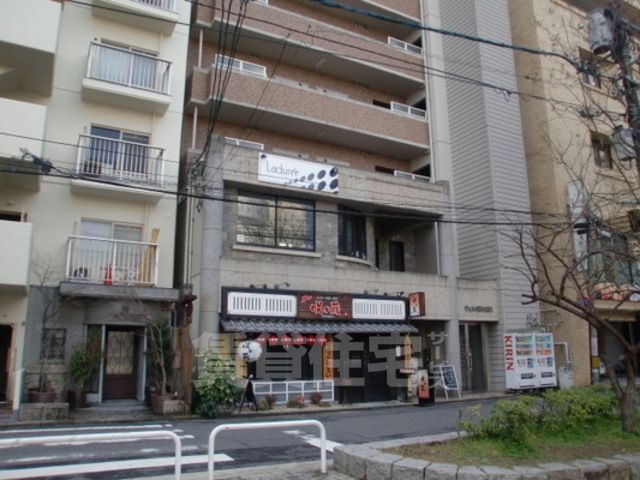 ヴェル袋町公園の建物外観