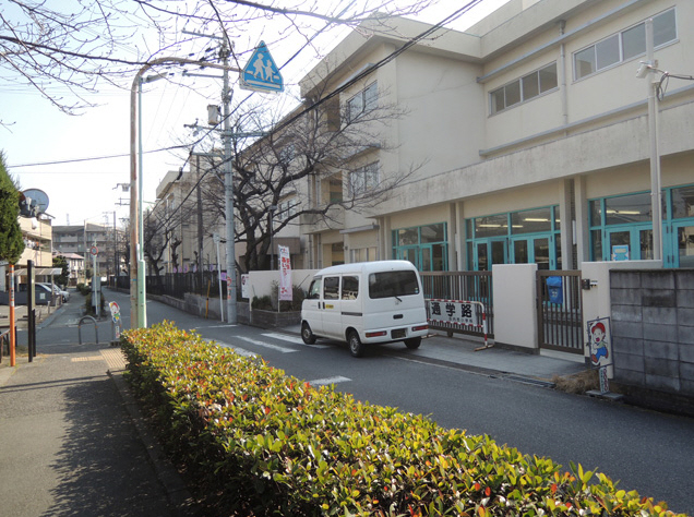 【豊中市大島町のアパートの小学校】