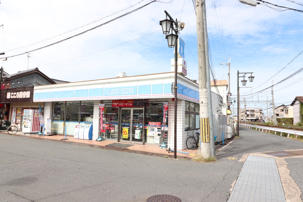 【磯城郡田原本町大字新町のアパートのコンビニ】