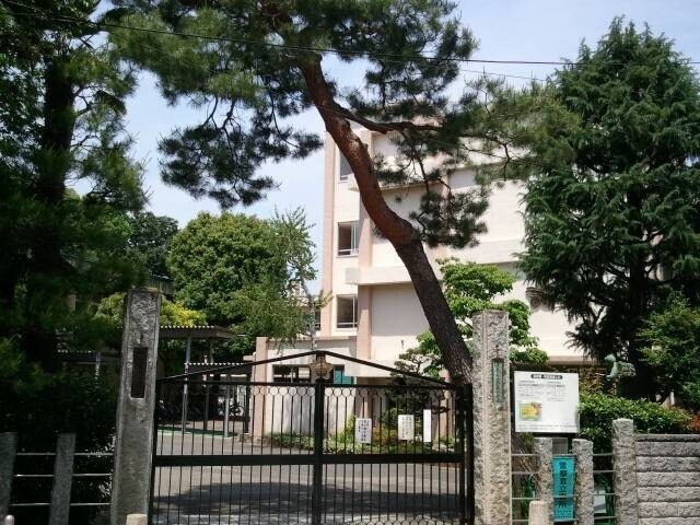 【オーパスホームズ大泉学園Iの小学校】