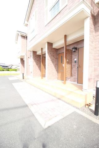 エントランス　駐車場