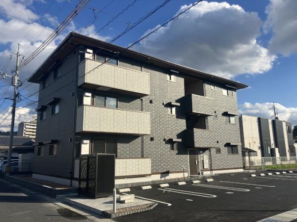 倉吉市上井のアパートの建物外観