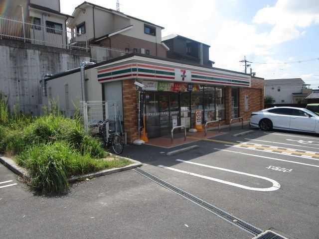 コンビニ　セブンイレブン 高槻浦堂本町店（コンビニ）まで850m