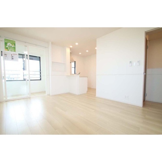 居室・リビング　写真は全て２０６