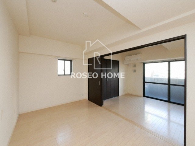 居室・リビング　同マンション別部屋：参考写真