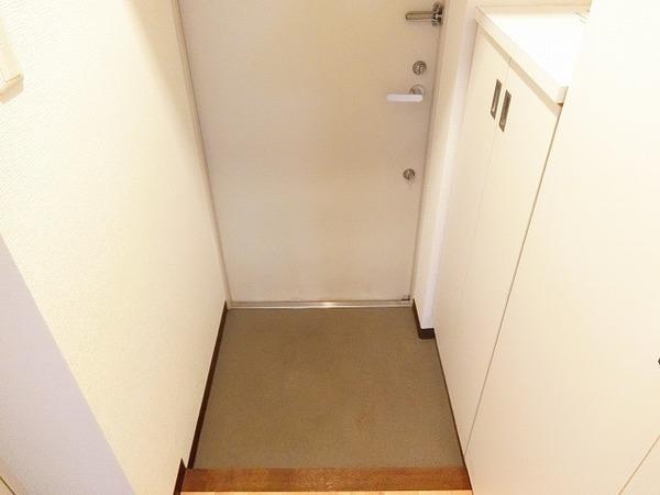 玄関　シューズボックスあり！