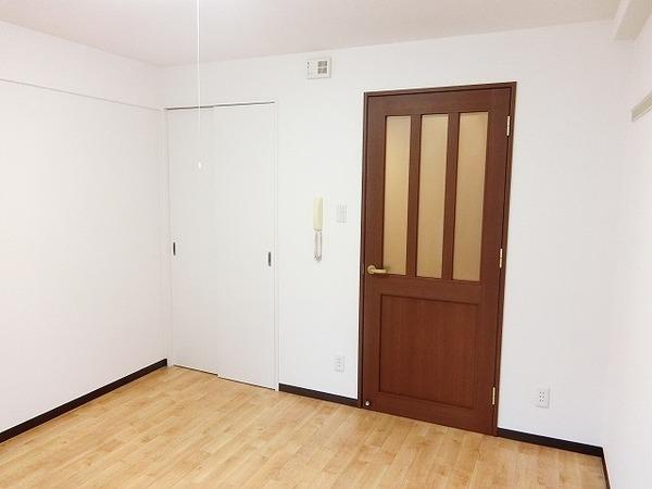 居室・リビング　室内きれいです！