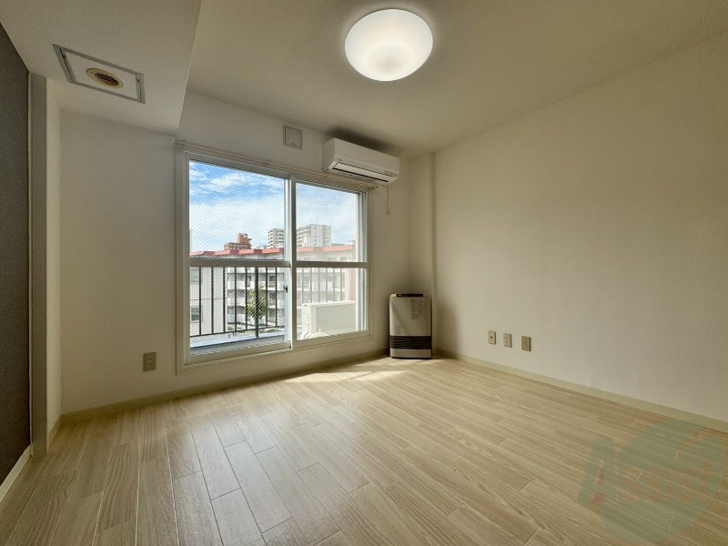 居室・リビング　広々としたリビングですね。使い勝手がよさそうですね！