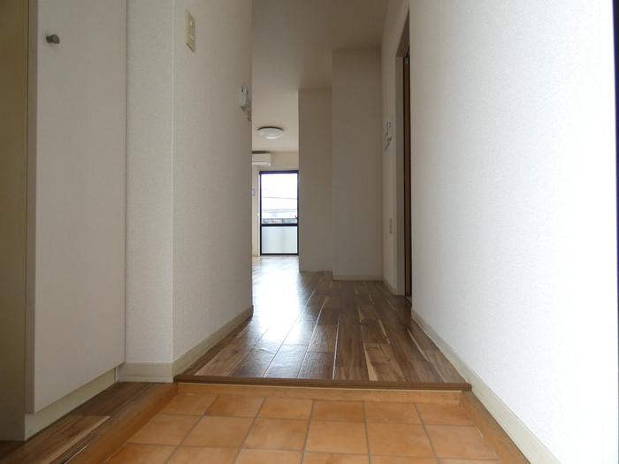 玄関　玄関　シューズボックス完備