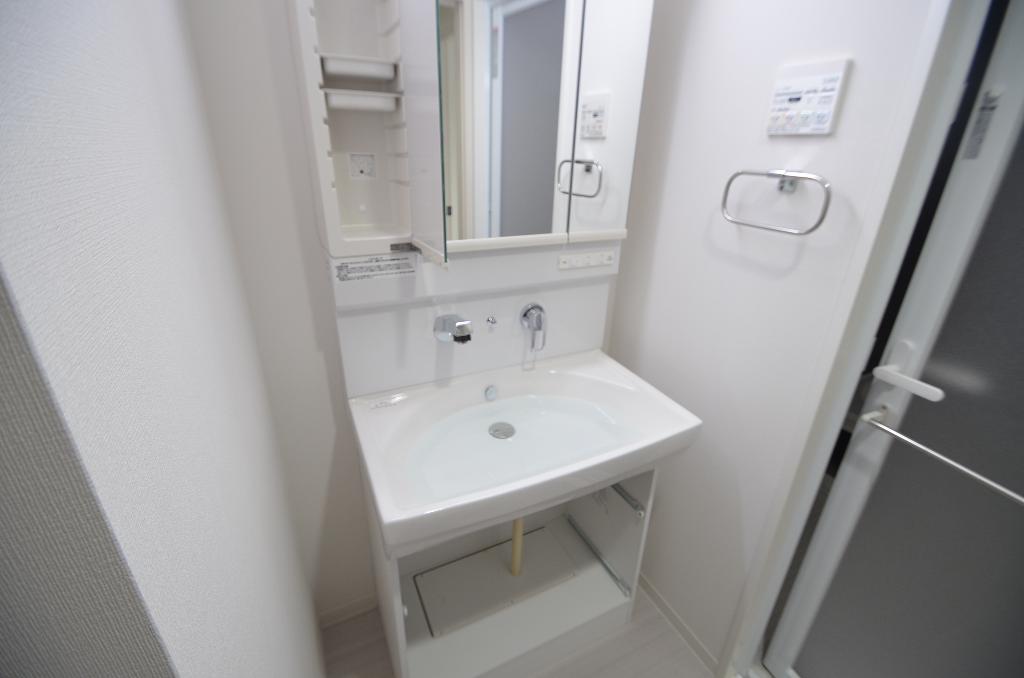 洗面設備　洗髪洗面化粧台