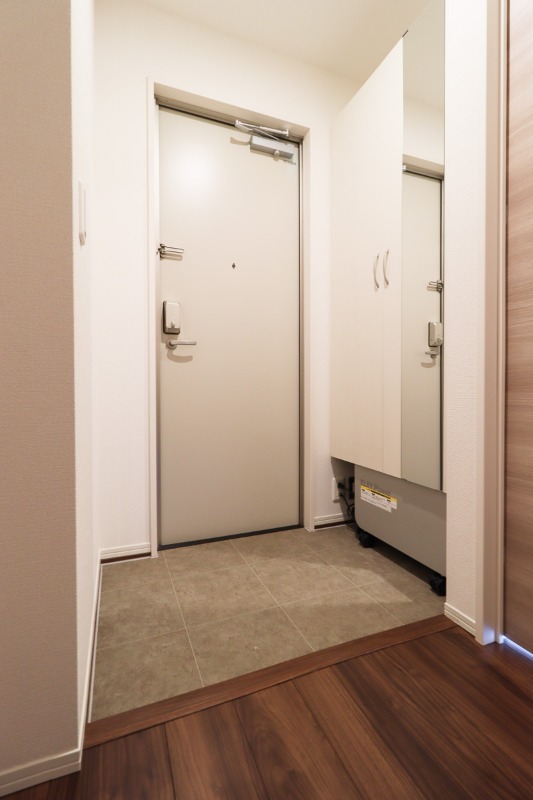 玄関　図面と現状に相違がある場合には現状を優先