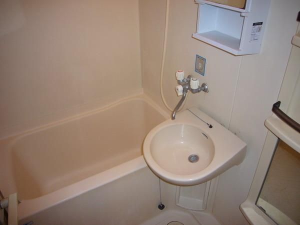 バス・シャワールーム　バストイレ別