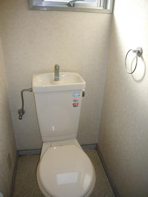 トイレ　バストイレ別