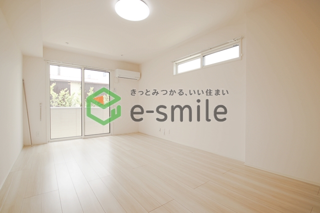 居室・リビング　こちらのリビングで趣味の時間をお楽しみください