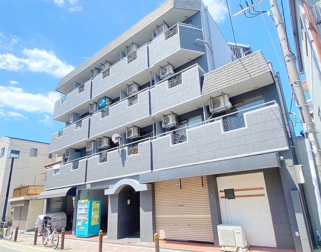 建物外観　大経大近くの静かな住宅地