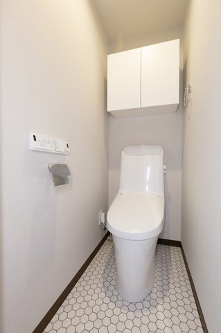 トイレ　※写真は同タイプ住戸です。