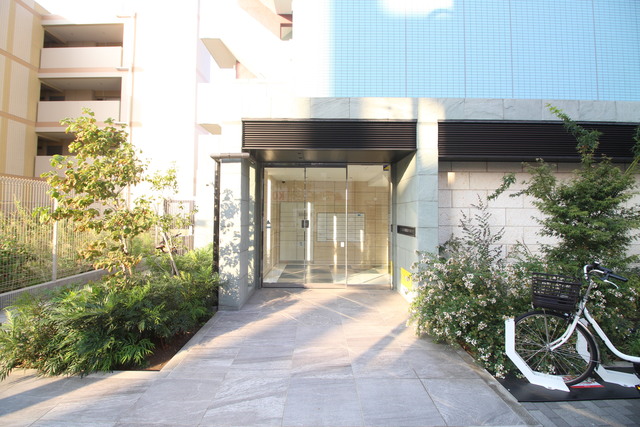 エントランス　エントランス