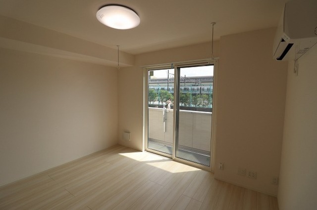 居室・リビング　洋室７．７帖