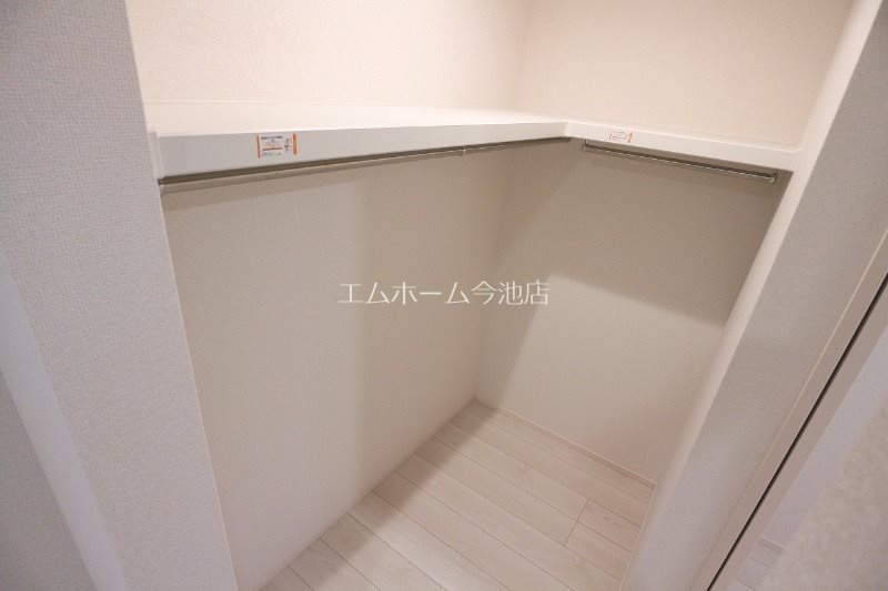 収納　クローゼット（収納スペース充実しています）