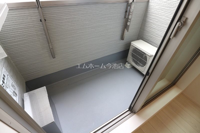 バルコニー　バルコニー