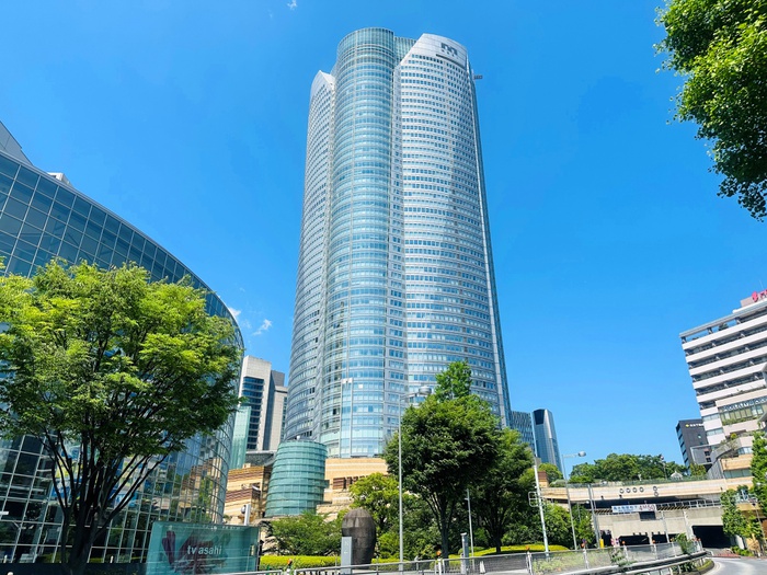 ショッピングセンター　六本木ヒルズ（ショッピングセンター）まで700m