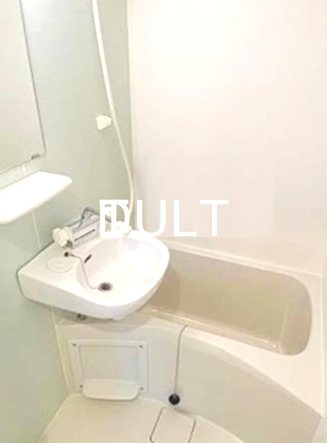 バス・シャワールーム　バスルームです。