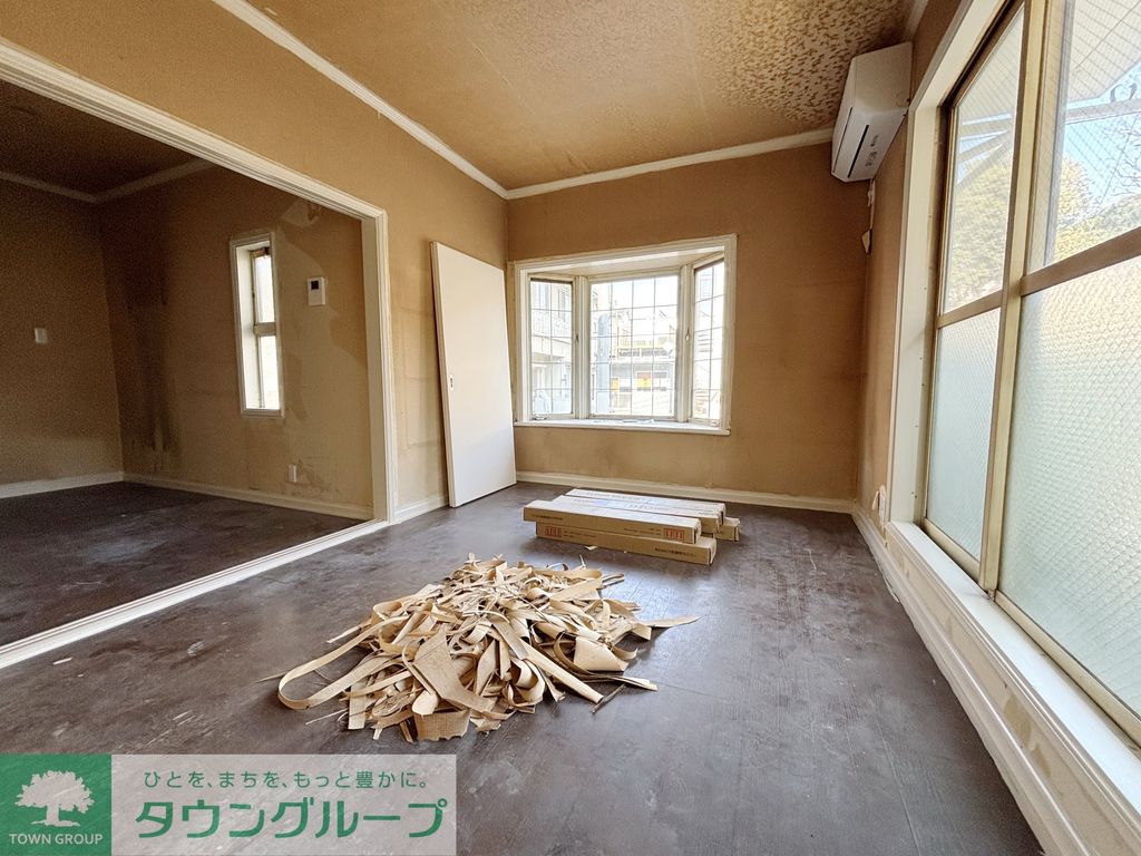 居室・リビング　駐車場