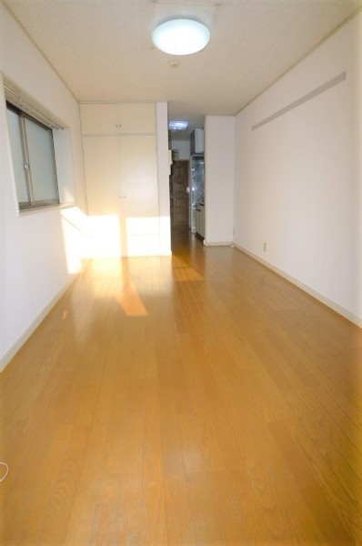 居室・リビング　最上階角部屋