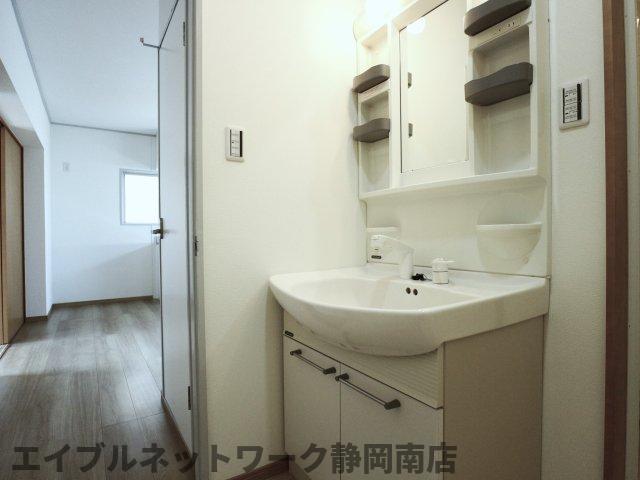 洗面設備　洗面所です