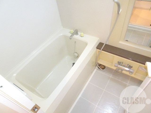 バス・シャワールーム　浴室乾燥機＆追い焚き機能付きバス♪