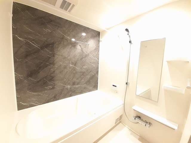 バス・シャワールーム　お風呂で日々の疲れを落としましょう