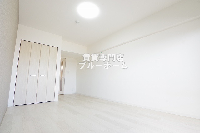 その他　別角度の洋室です！