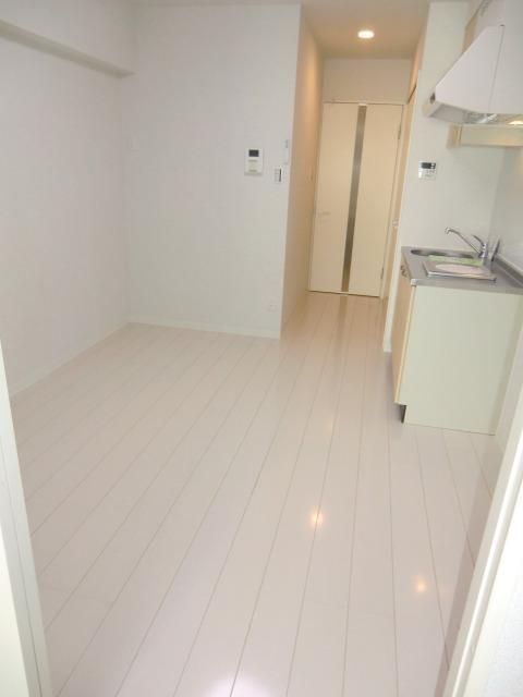 居室・リビング　明るいお部屋です