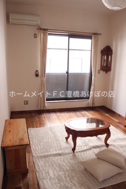 居室・リビング　同型別部屋写真