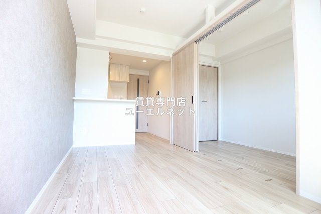 居室・リビング　ゆったりとくつろげる、落ち着きのある居室空間です