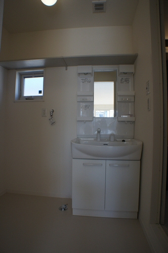 洗面設備　脱衣スペースもあります