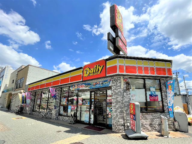 コンビニ　ヤマザキ（コンビニ）まで330m