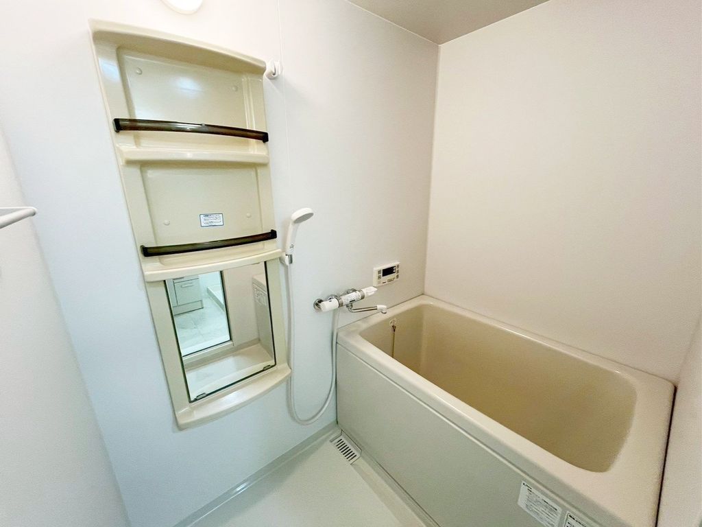 バス・シャワールーム　バス