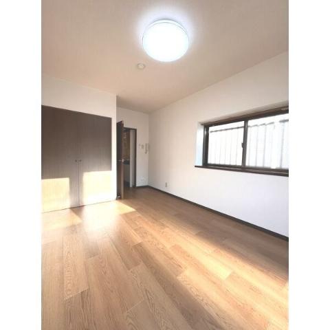 居室・リビング　室内