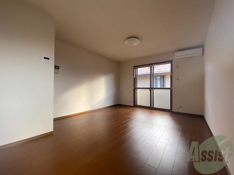 居室・リビング　陽当たり良好で、広々としたリビングです。