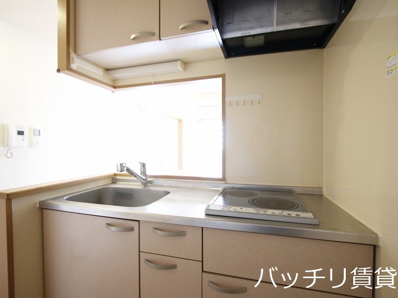 キッチン　別号室物件写真の為、現況を優先致します。