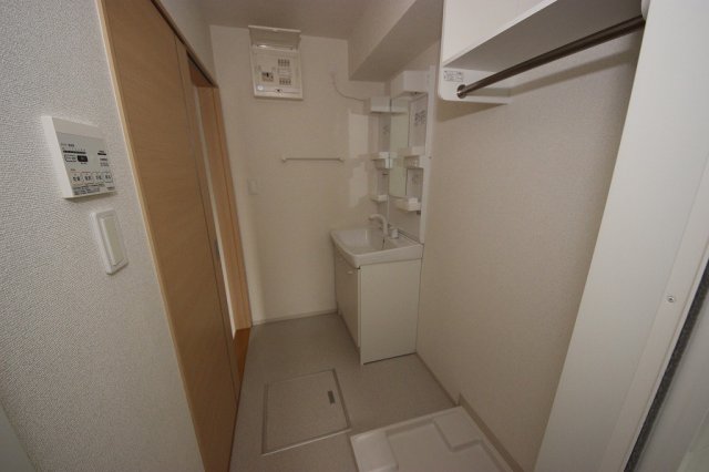 洗面設備　使いやすい洗面所です