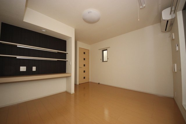 居室・リビング　ゆったり過ごせる居間です