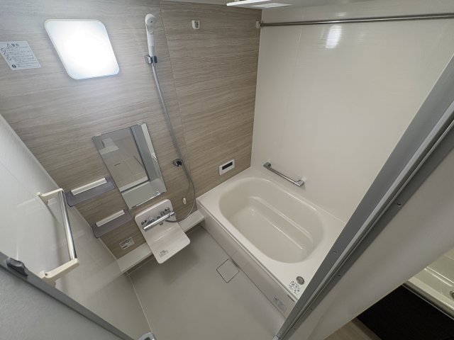 バス・シャワールーム　ゆったり過ごせるお風呂です