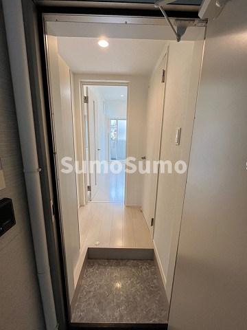 玄関　収納もある玄関です