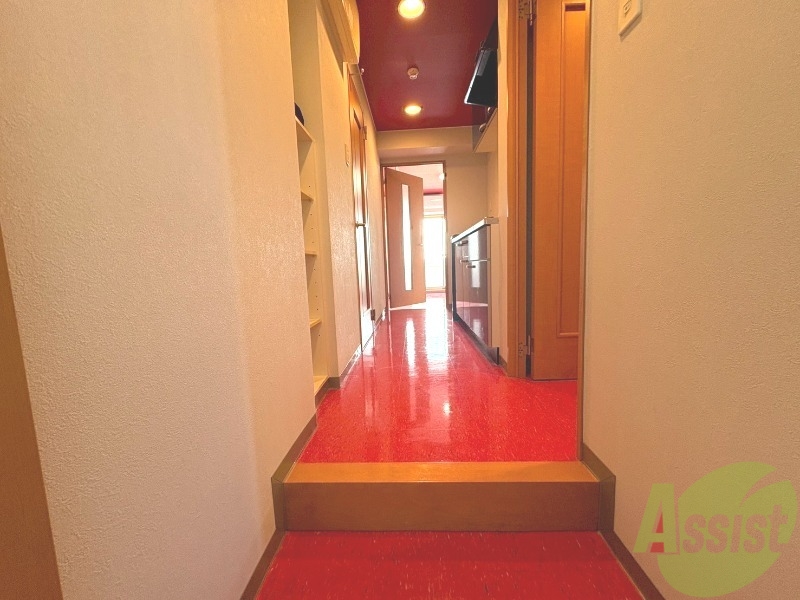 玄関　玄関が広いので開放感があり、靴も履きやすいです。