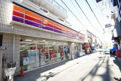 コンビニ　サークルK 生麦店（コンビニ）まで318m